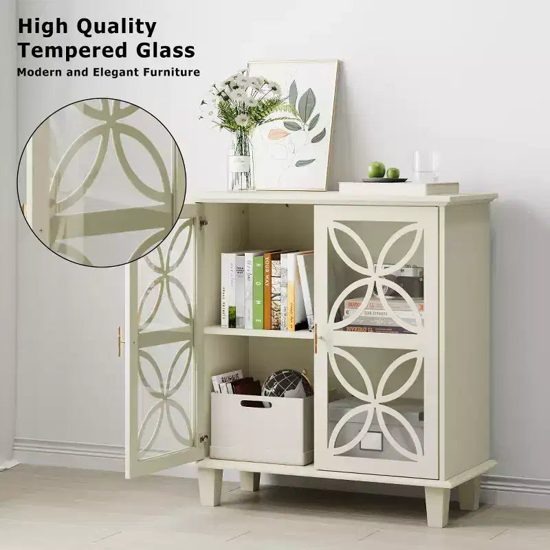 Credenza con ante in vetro e gambe in legno massello