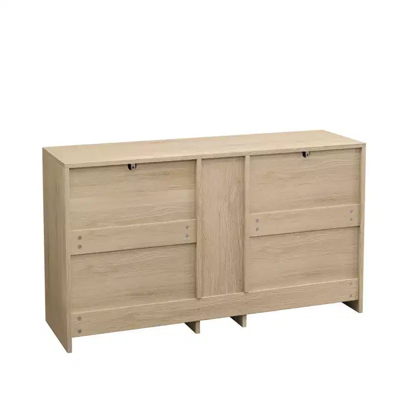 Comò a 9 cassetti con dettagli in rattan